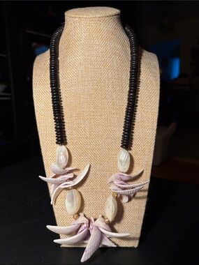 0182) Vintage Hawaiian Lavender Shell and Black Heishi Statement Necklace